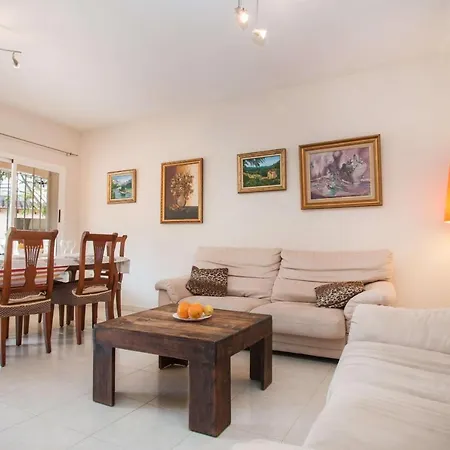 La Martina - Plusholidays * Ifach