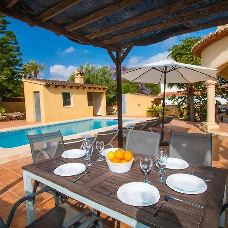 La Martina - Plusholidays * Ifach